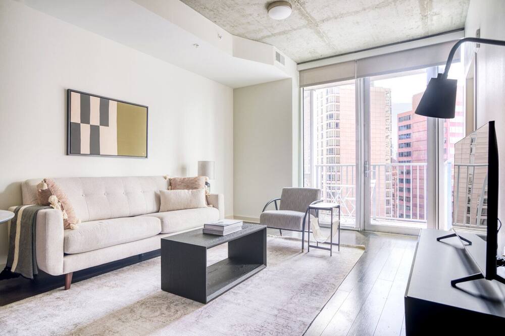 Photo of Livingroom in Uptown
