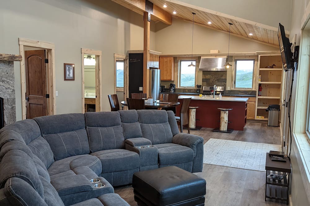 Photo of Livingroom in Parshall