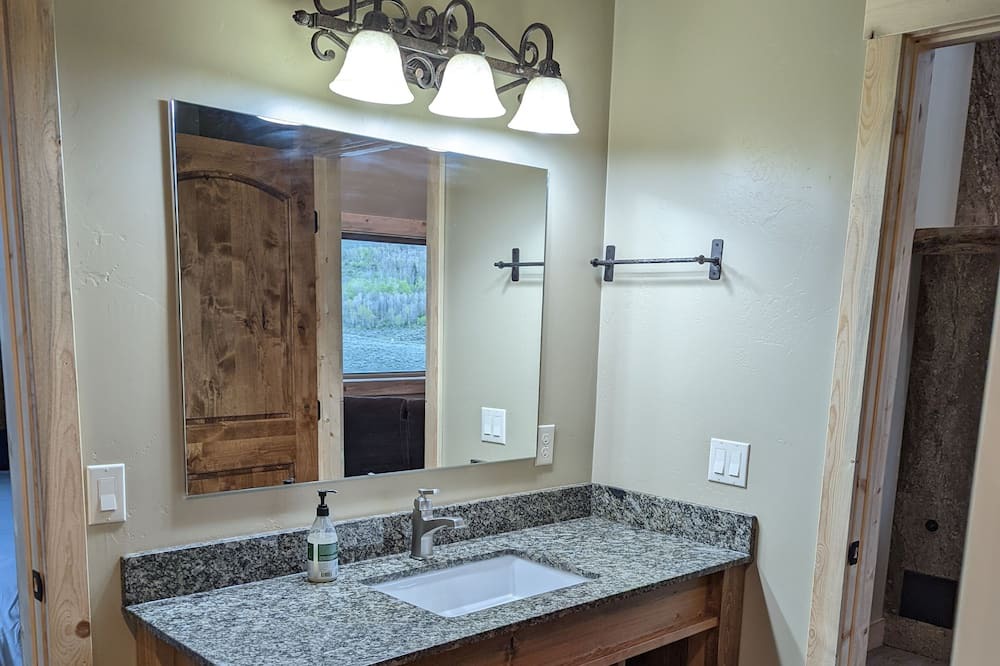 Photo of Bathroom in Parshall