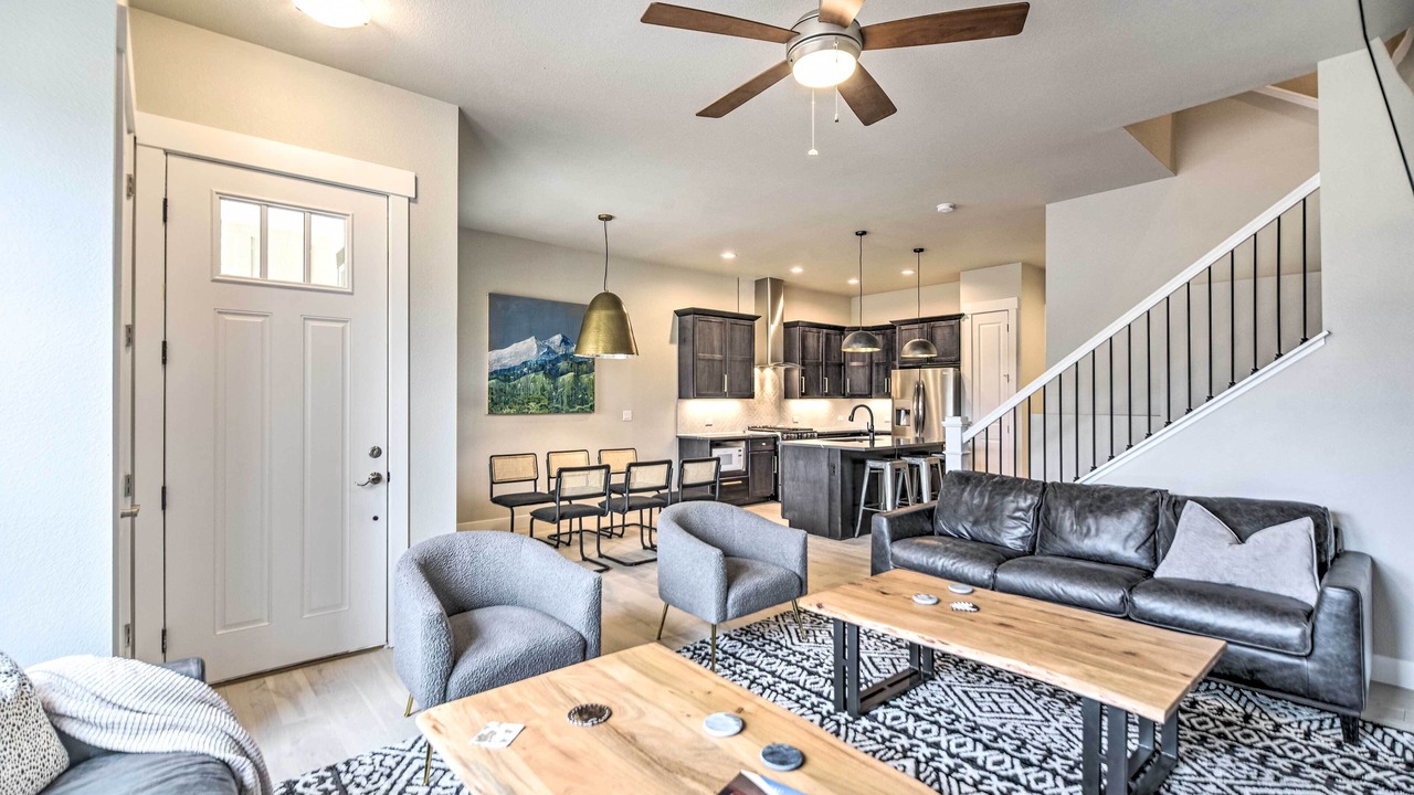 Photo of Livingroom in Loveland
