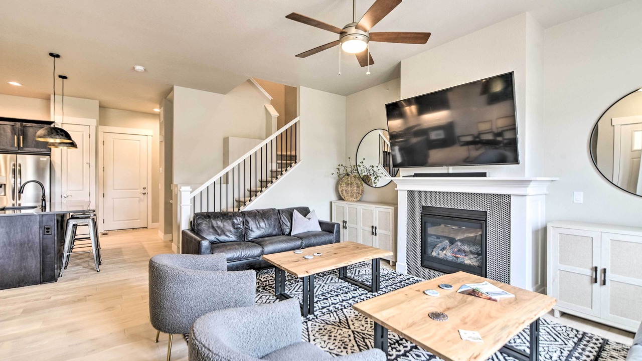 Photo of Livingroom in Loveland