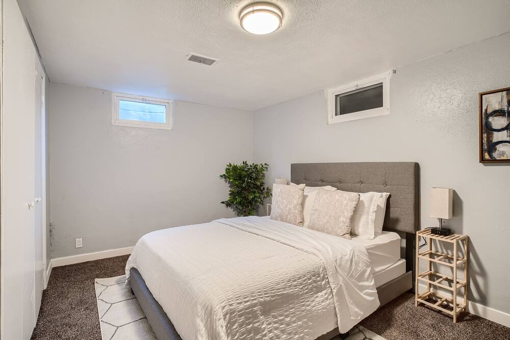 Photo of Bedroom in Arvada Plaza Area