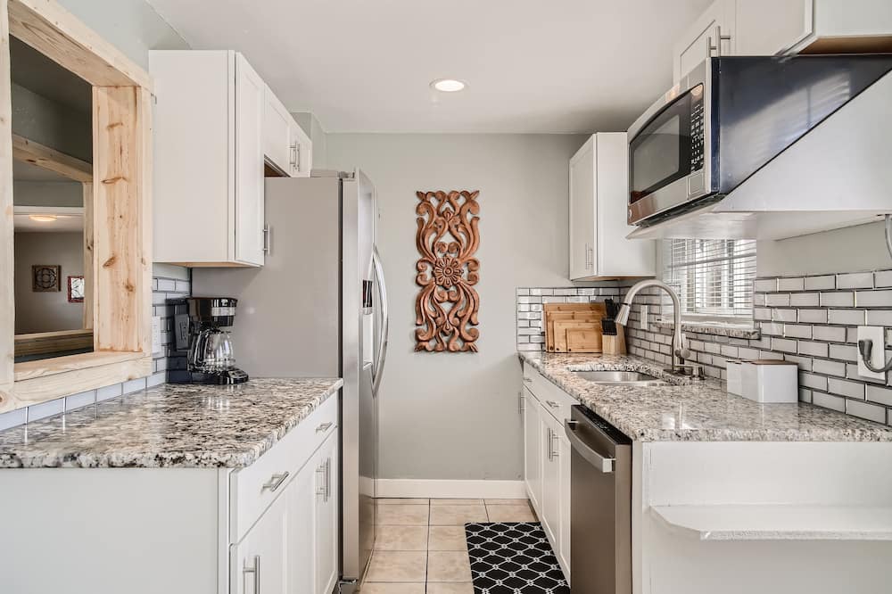 Photo of Kitchen in Arvada Plaza Area