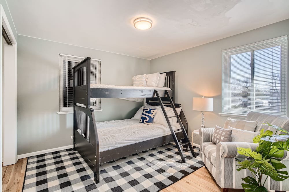 Photo of Bedroom in Arvada Plaza Area