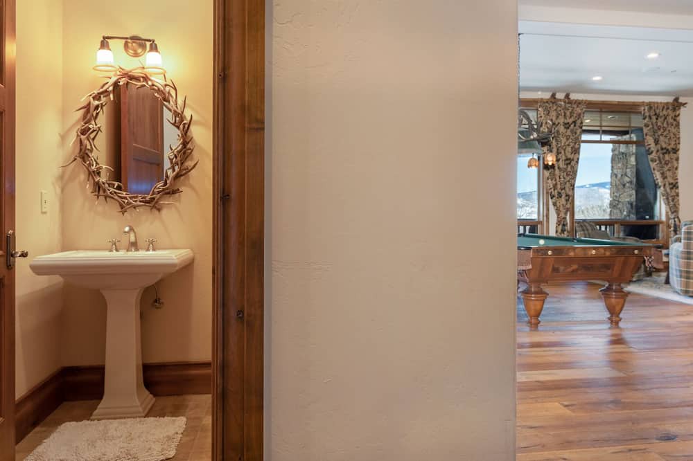 Photo of Bathroom in Cordillera