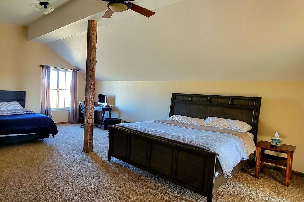 Photo of Bedroom in Crowley County
