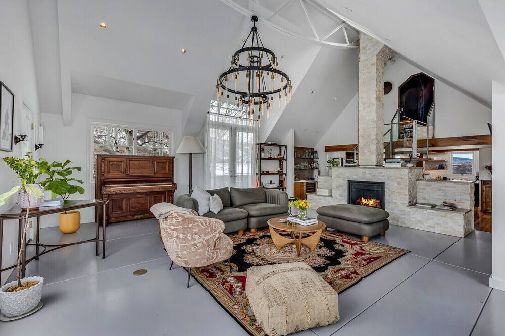 Photo of Livingroom in Brush Creek Village