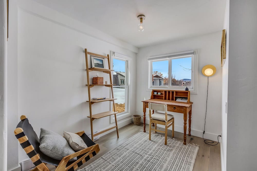 Photo of Livingroom in Brush Creek Village