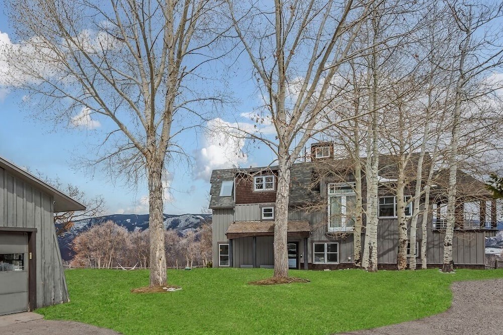 Photo of Outdoor in Brush Creek Village