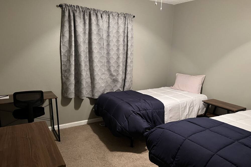 Photo of Bedroom in Cheyenne Meadows