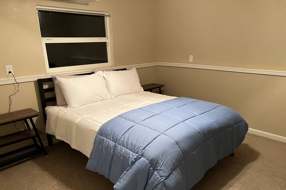 Photo of Bedroom in Cheyenne Meadows