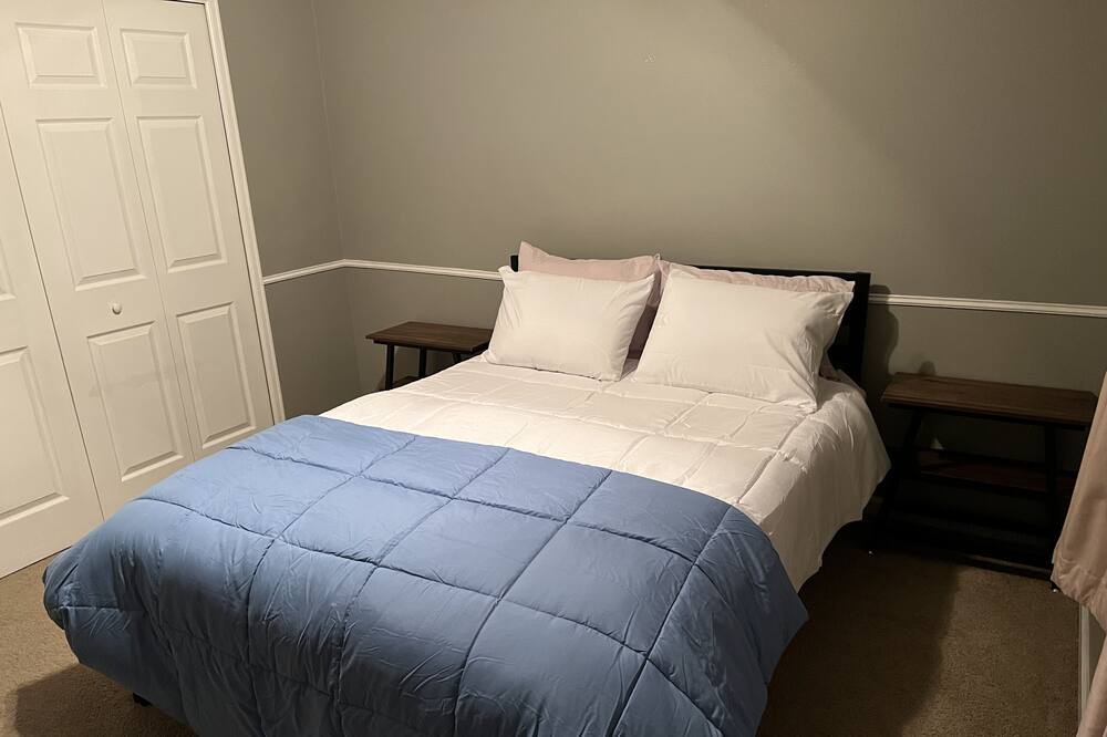 Photo of Bedroom in Cheyenne Meadows