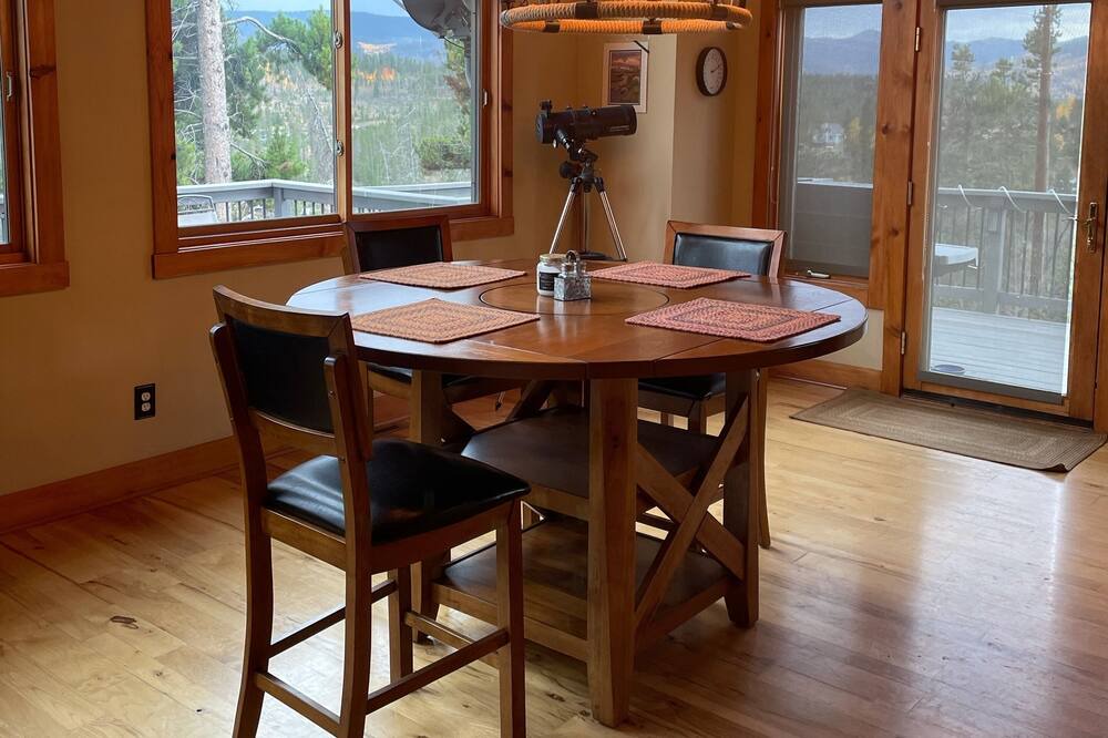 Photo of Kitchen in Grand View Highlands