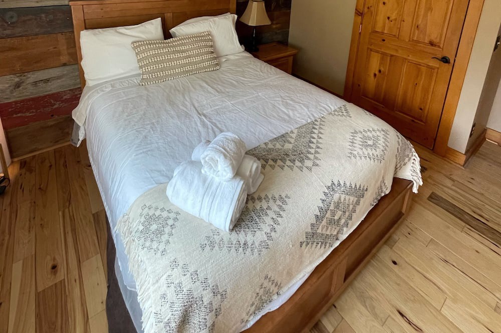 Photo of Bedroom in Grand View Highlands