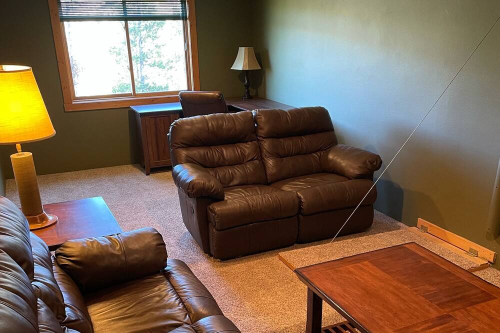 Photo of Livingroom in Grand View Highlands
