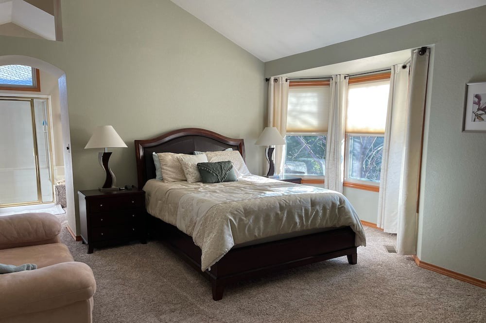 Photo of Bedroom in Broomfield