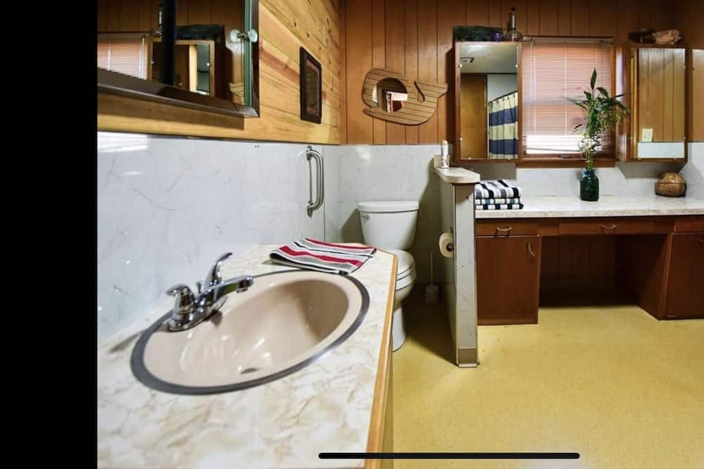 Photo of Bathroom in Rye