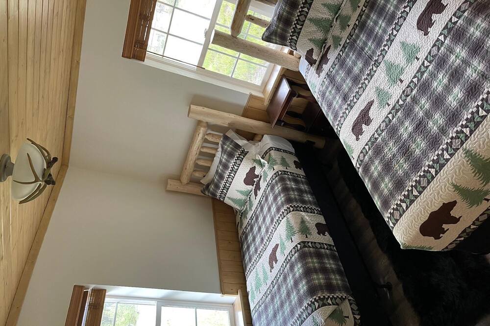 Photo of Bedroom in Grand Lake
