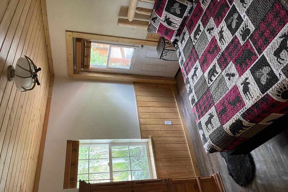 Photo of Bedroom in Grand Lake