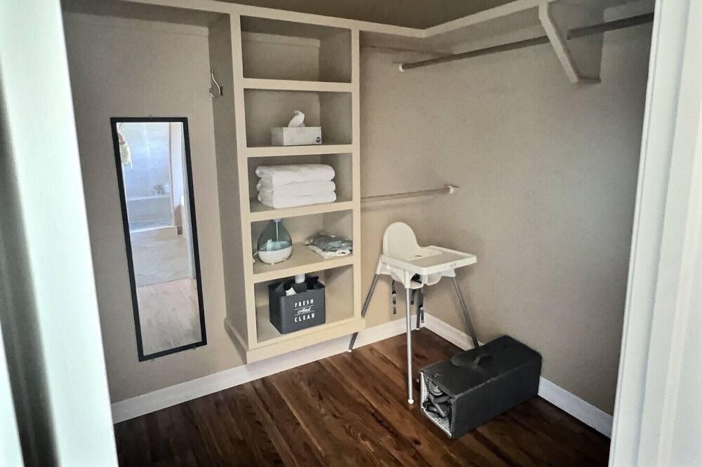 Photo of Bedroom in Evergreen Meadows