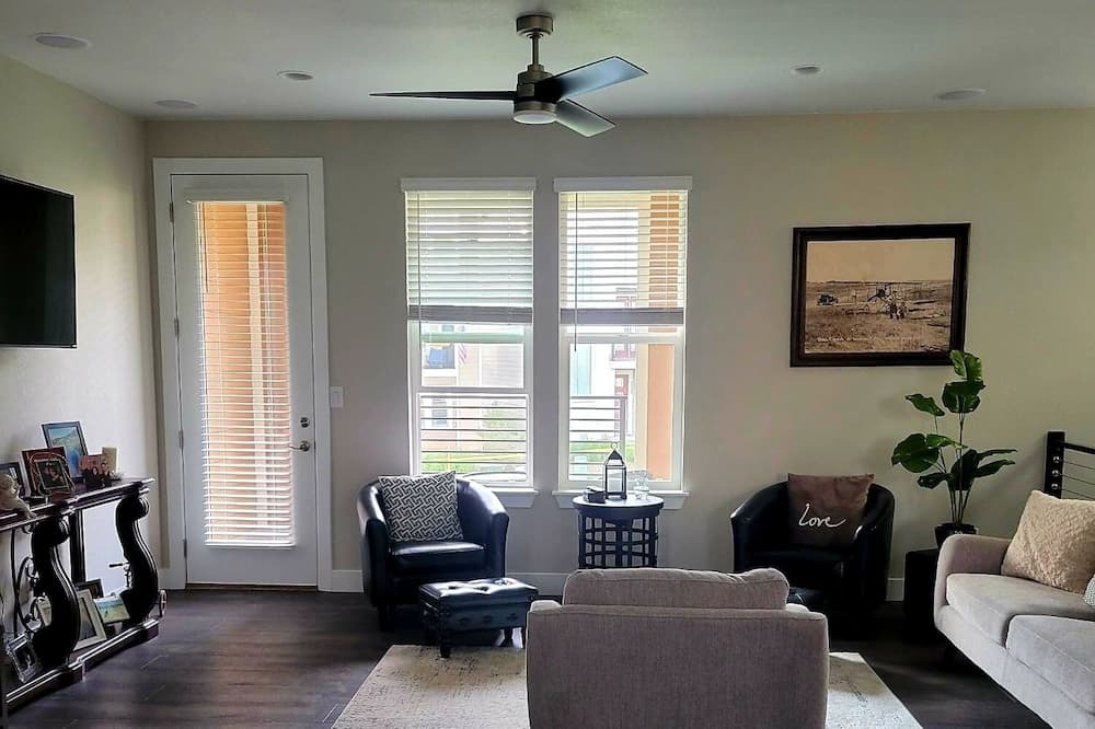 Photo of Livingroom in The Meadows