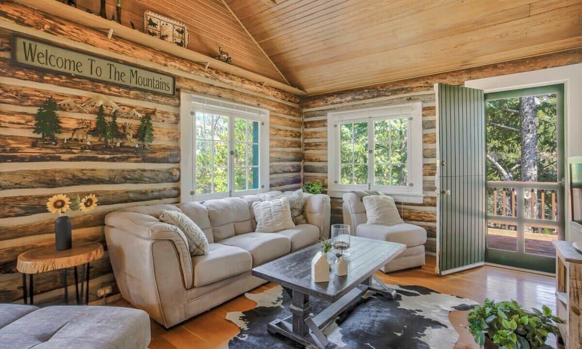 Photo of Livingroom in Cascade-Chipita Park