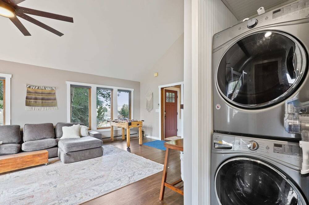 Photo of Bedroom in Summit Cove