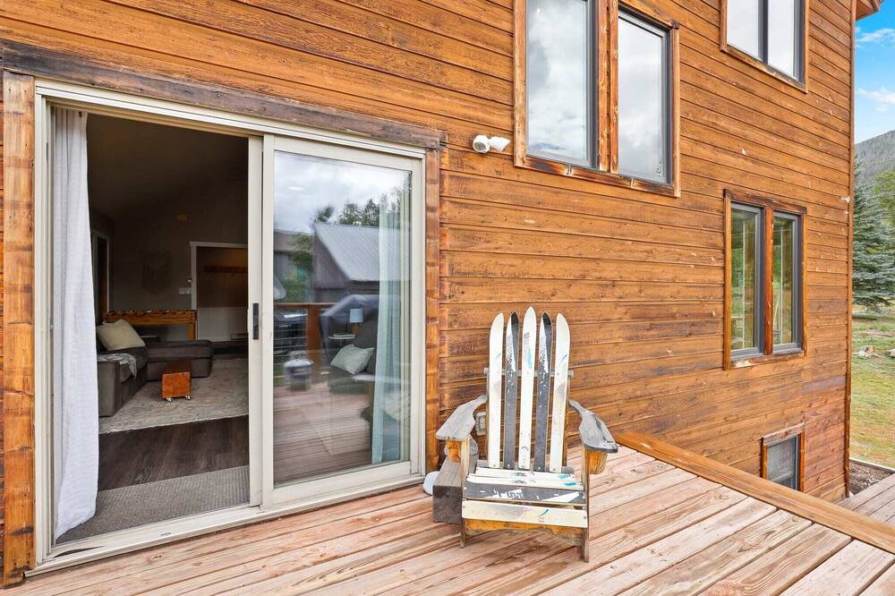 Photo of Bedroom in Summit Cove