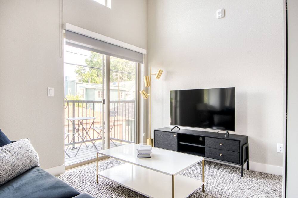 Photo of Livingroom in Capitol Hill