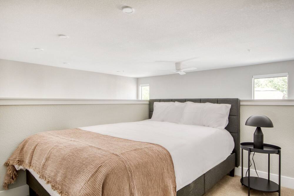 Photo of Bedroom in Capitol Hill