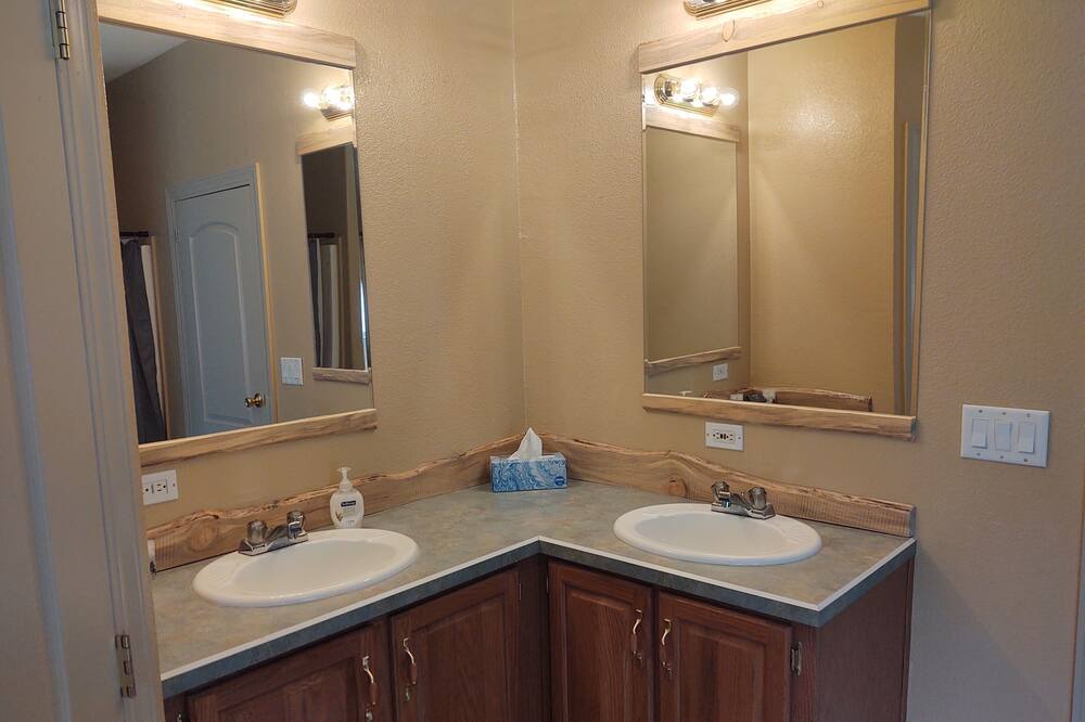 Photo of Bathroom in Lake City