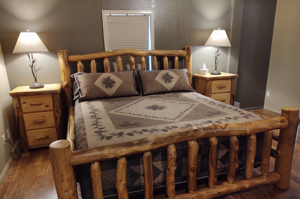 Photo of Bedroom in Lake City