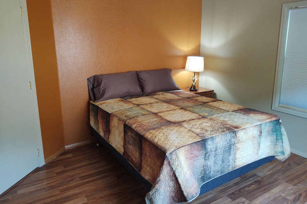 Photo of Bedroom in Lake City