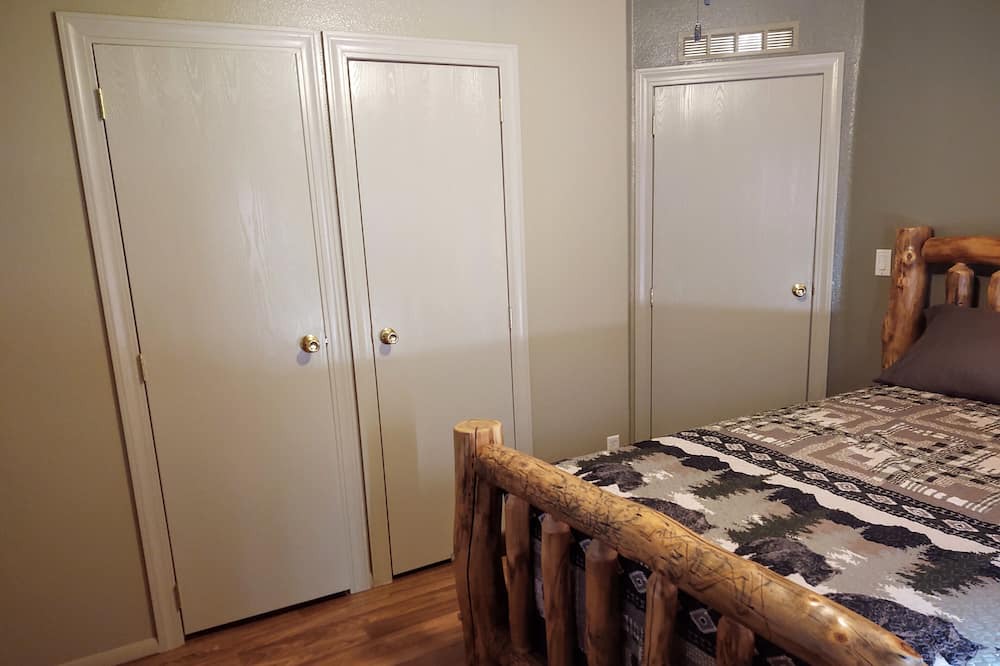 Photo of Bedroom in Lake City