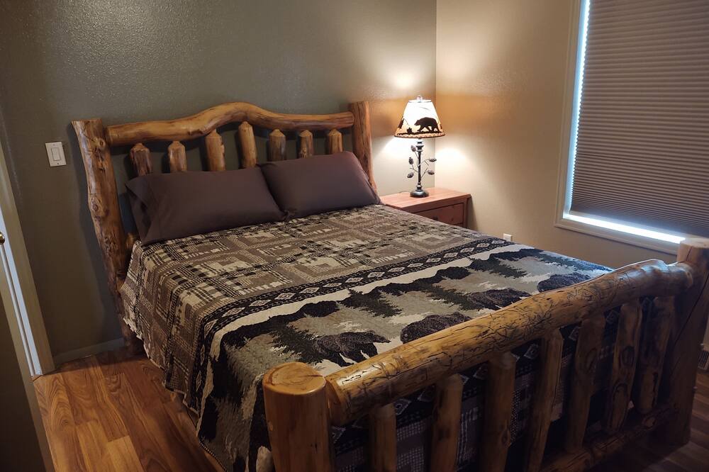 Photo of Bedroom in Lake City