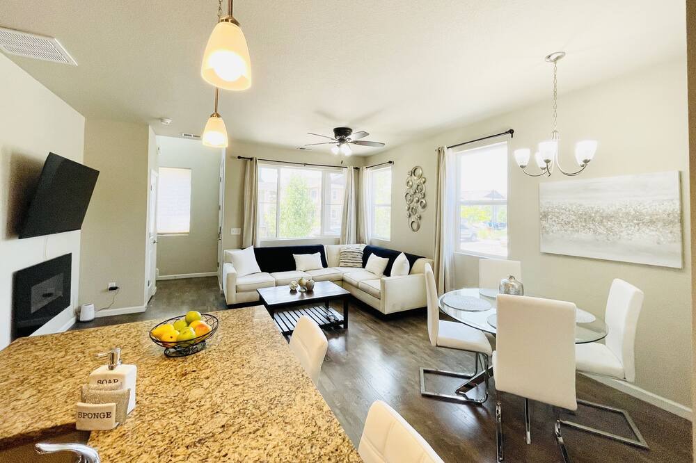 Photo of Livingroom in Arvada