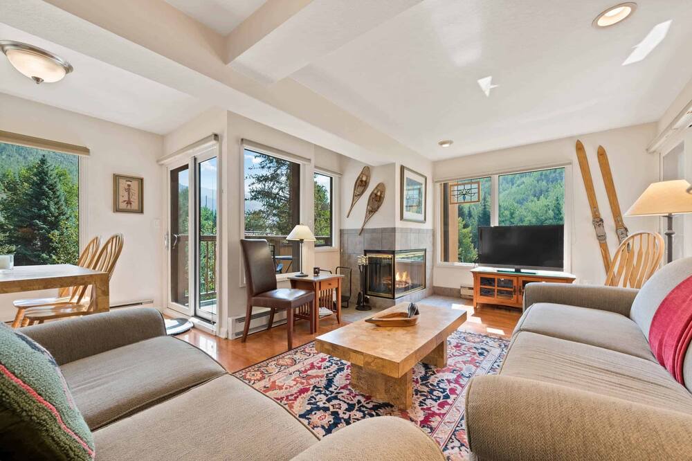 Photo of Livingroom in Vail
