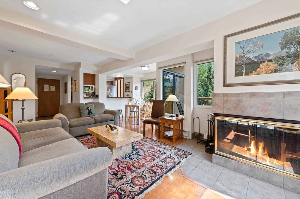 Photo of Livingroom in Vail