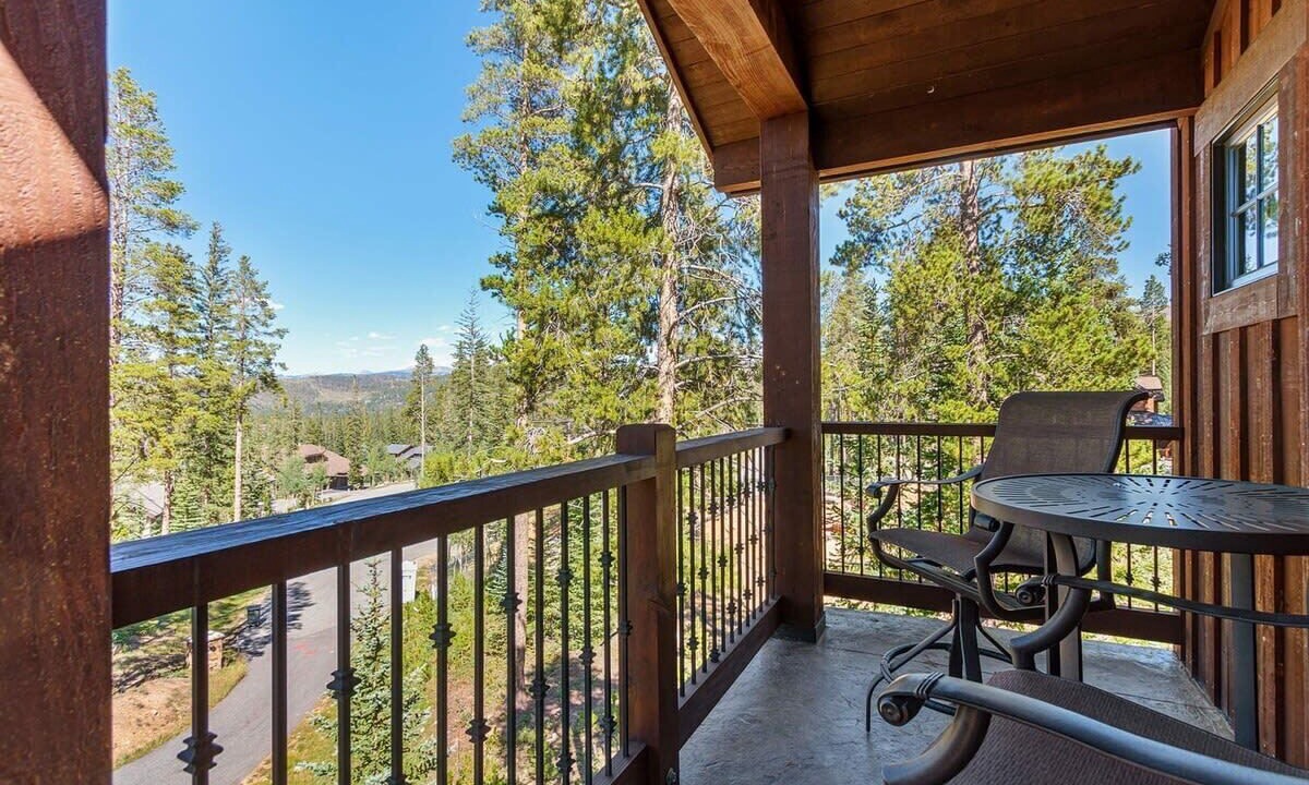 Photo of Outdoor in Boulder Ridge
