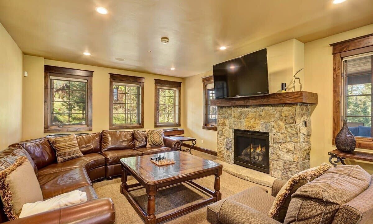 Photo of Livingroom in Boulder Ridge