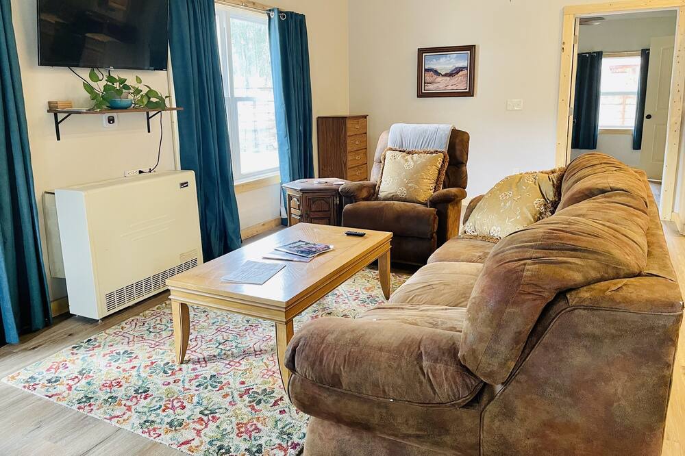 Photo of Livingroom in Lake City