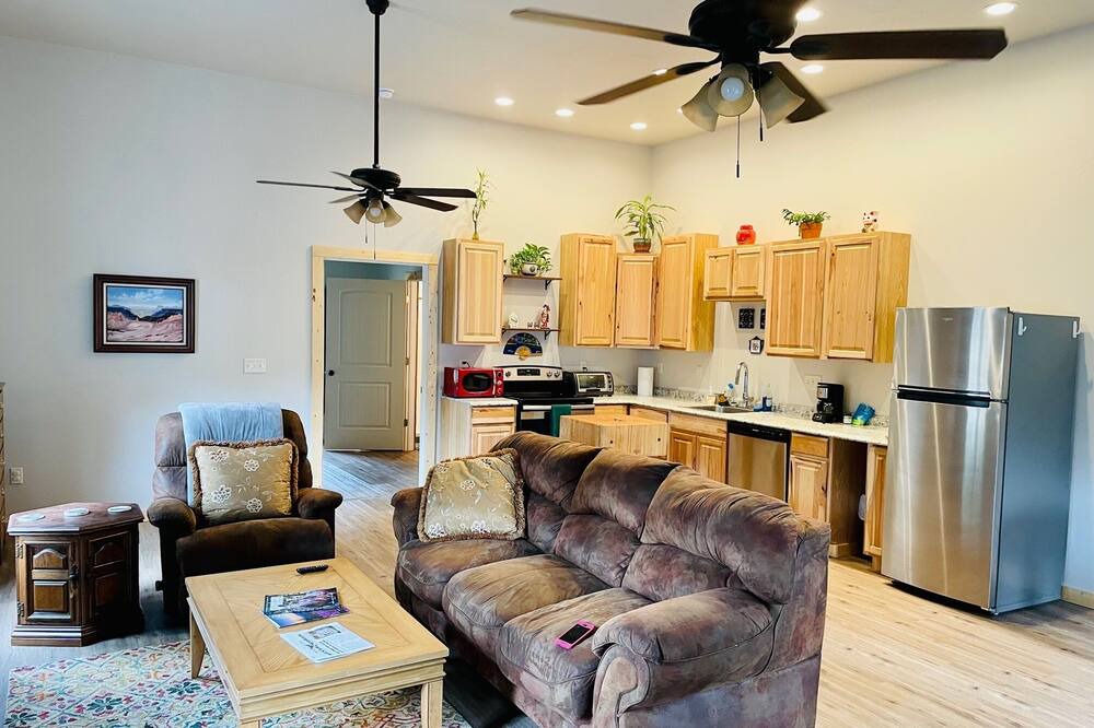 Photo of Livingroom in Lake City