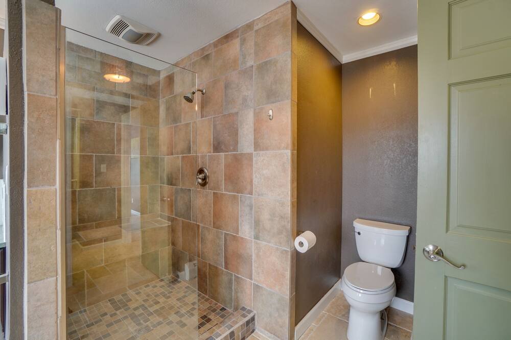 Photo of Bathroom in Bailey