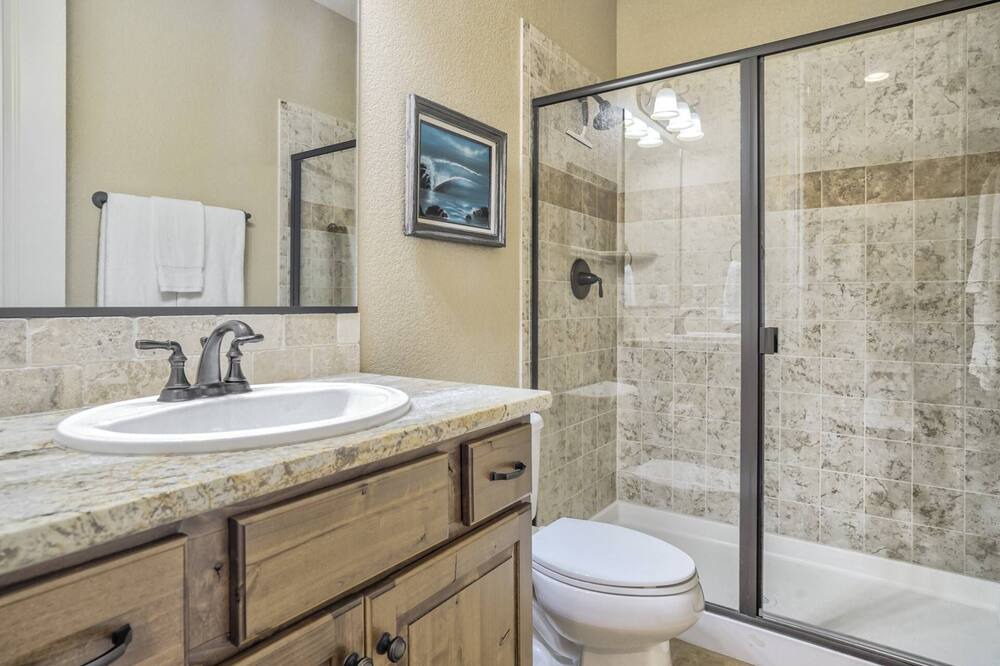 Photo of Bathroom in Gleneagle