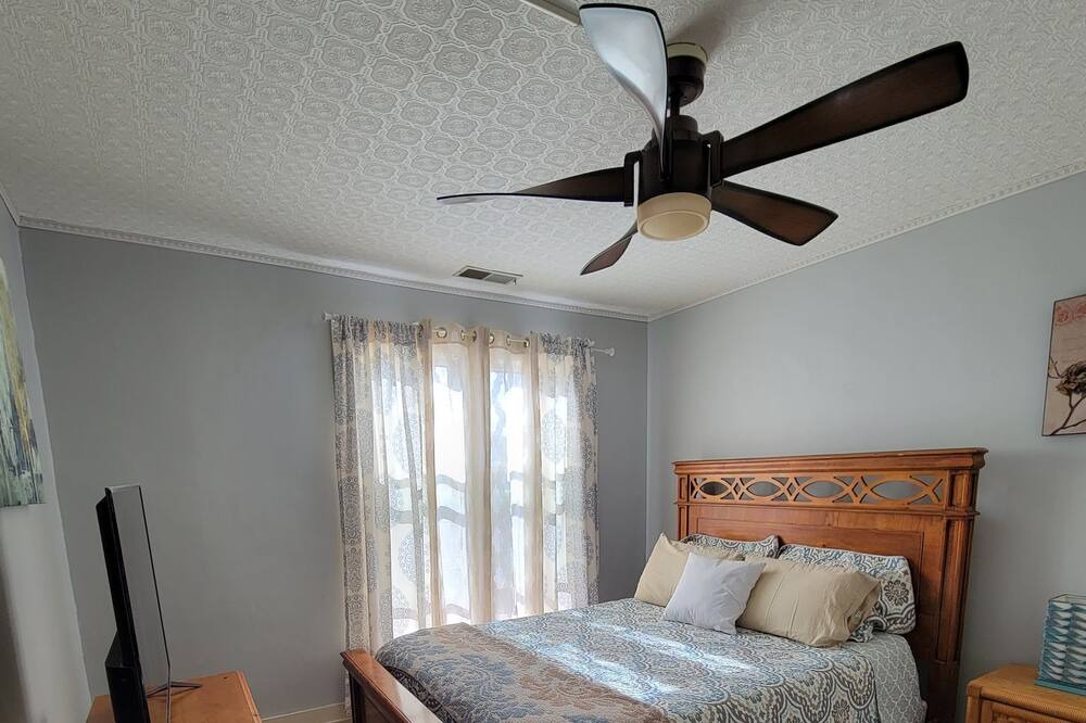 Photo of Bedroom in Victor