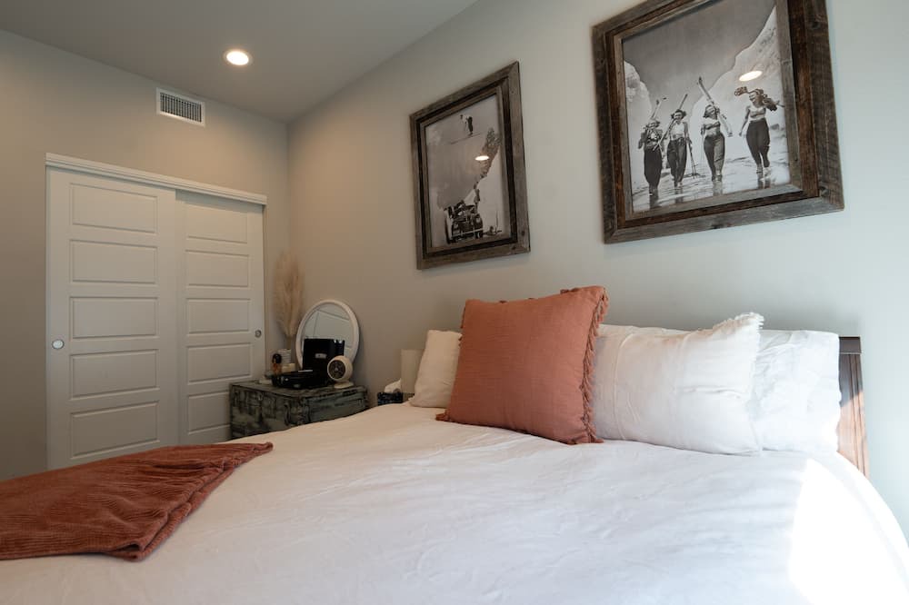 Photo of Bedroom in Golden Triangle