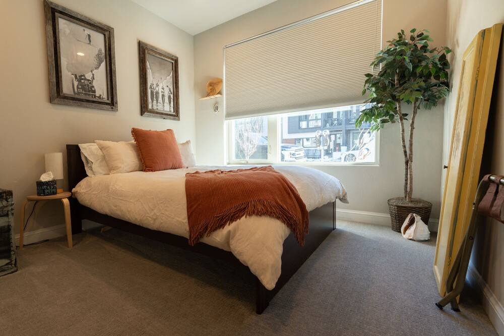 Photo of Bedroom in Golden Triangle