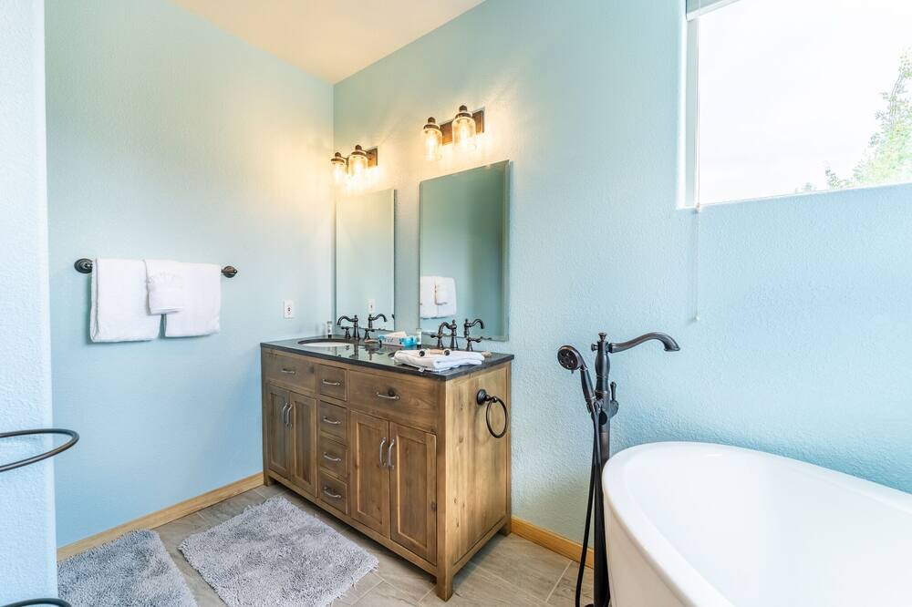 Photo of Bathroom in Wildernest