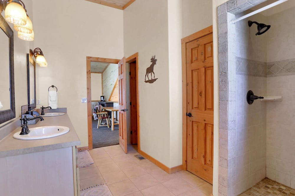Photo of Bathroom in Lake George