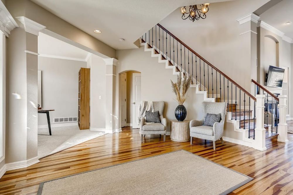 Photo of Livingroom in North Central Westminster